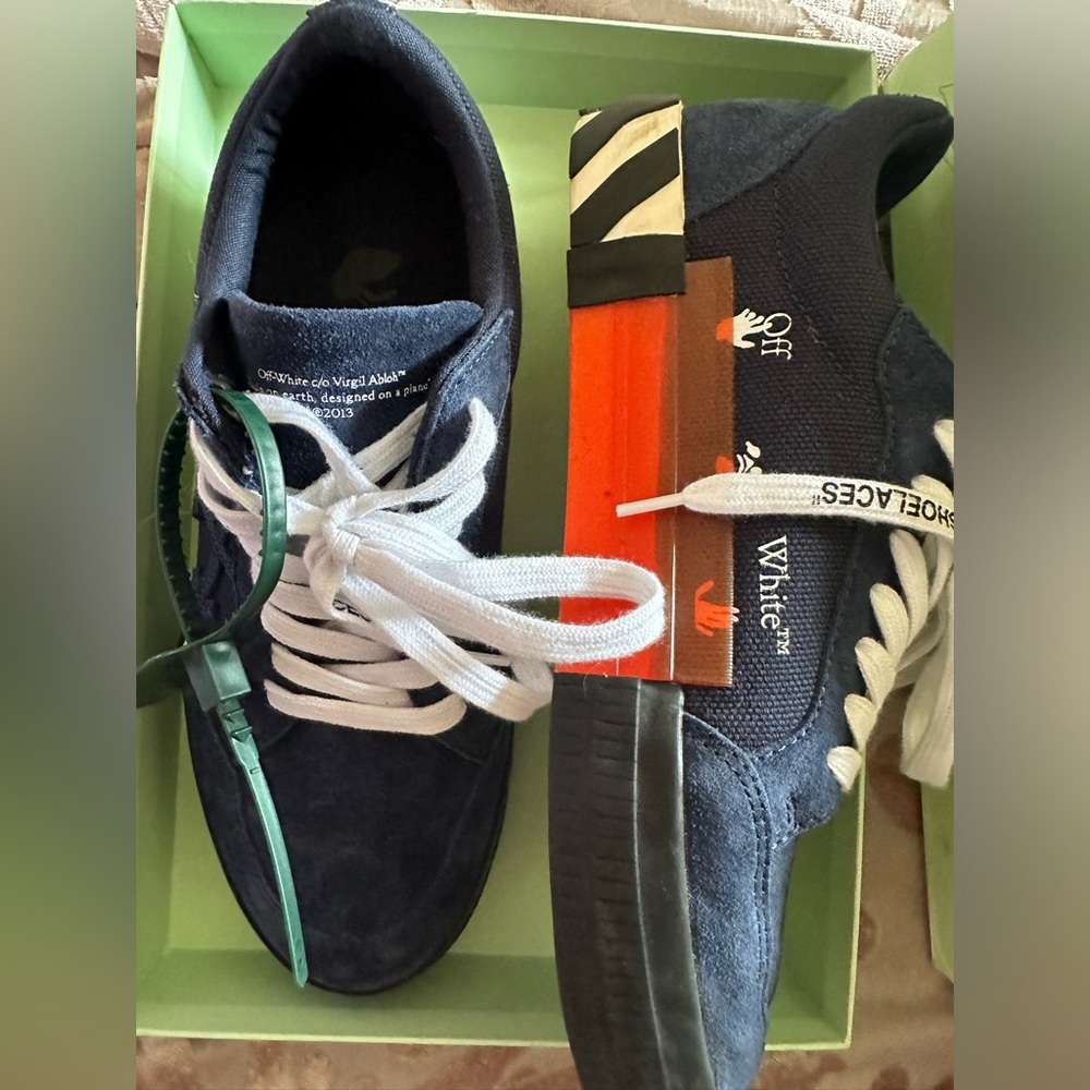 OFF WHITE NAVY BLUE SHOES